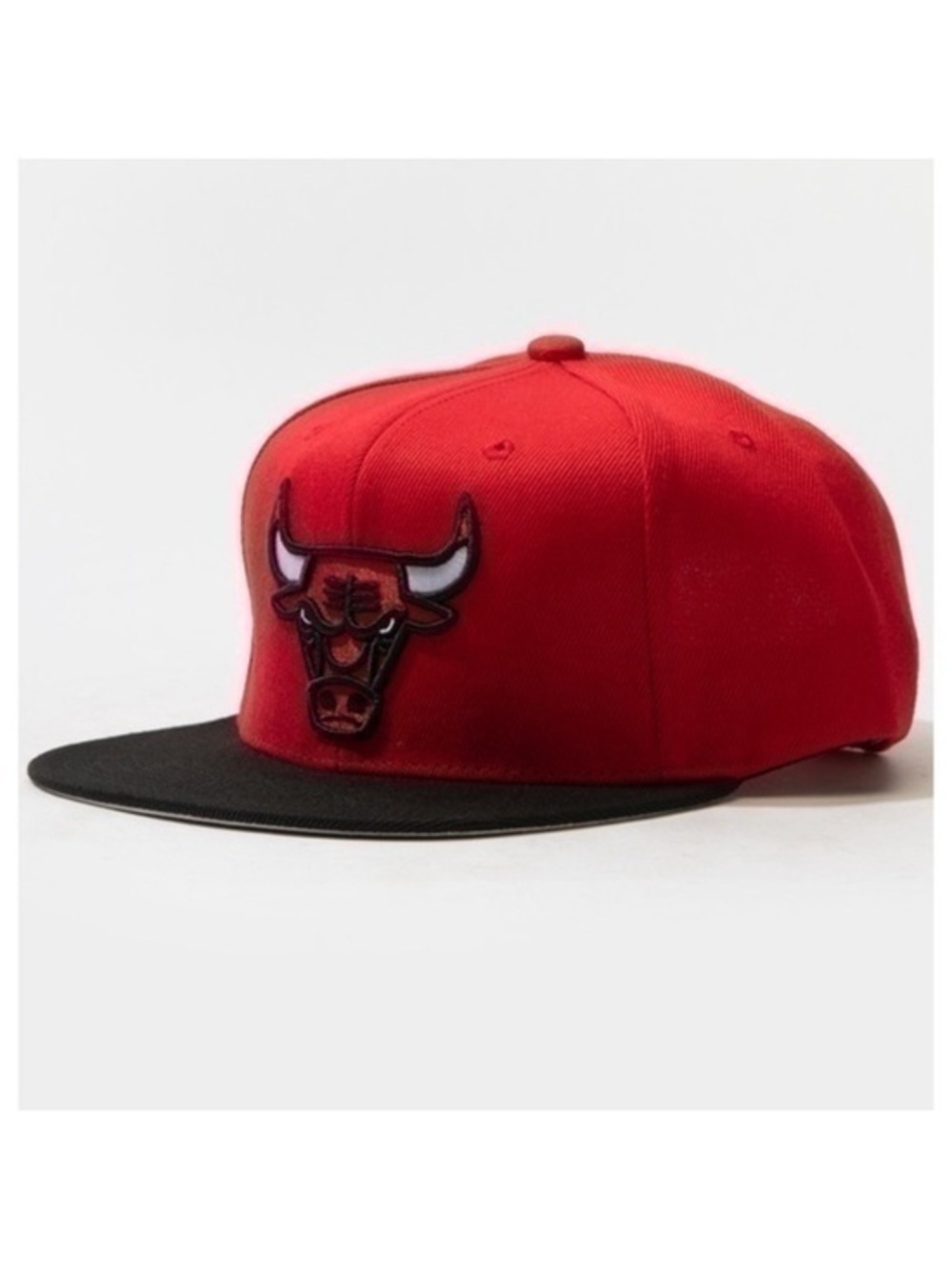 NWT. MITCHELL & NESS Chicago Bulls Snapback Hat